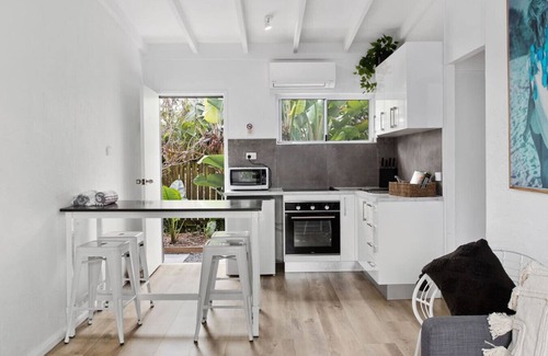 Sunshine Beach Apartment | UNIT 3 Pacific Ave Sunshine Beach