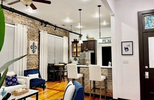Hammond Condo | Unit A - 2-bedroom 2 bath condo in wonderful Downtown Hammond with AC, WiFi