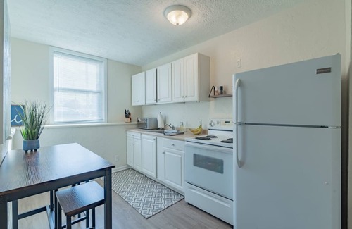 Marion Apartment | University Suite "B"