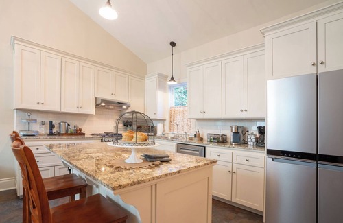 Grass Valley House | Unpack Your Bags and Relax