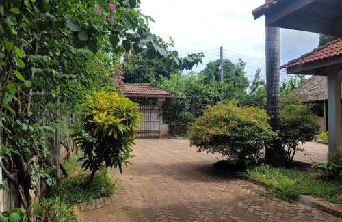 Mlingotini House | Ununio Beach Holiday Home