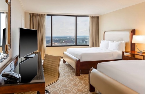 Alexandria West Hotel | Unwind and Indulge In Our Oasis! 2 Swimming Pools, Pet-friendly Property!