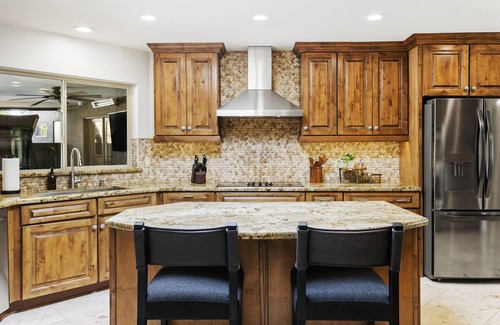 Buenavante House | Unwind in Luxury: RnR - Scottsdale's Premier Entertainment Oasis 7 bedroom, 8.5 bath