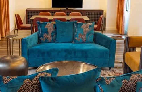 Theater District House | Unwind in Style at Your Boutique SF Room Near Attractions