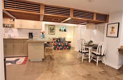 Silver Spring House | ★Unwind in style at modern inviting basement apartment DOWNTOWN★