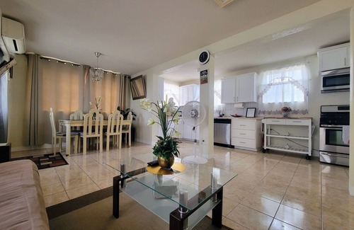 Black Rock House | Unwind in Style at our Island Oasis!
