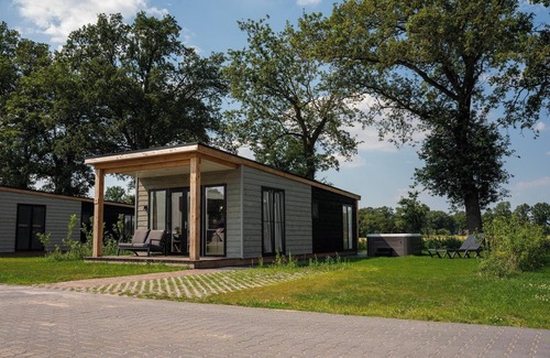 Municipality of Rijssen-Holten House | Unwind in your own sauna and jacuzzi!