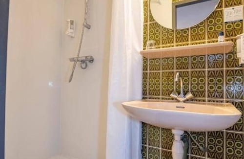 Geulhem Hotel | Unwind with Nature Views in Classic Room Near MergelRijk and Cauberg
