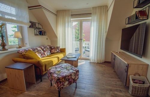 Upleward Apartment | Up Besöök - Rapsblüte mit Infrarotsauna