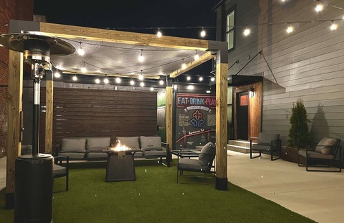 Cherokee Triangle Apartment | Upbeat Suite @ Bungalou + Bourbon Bar + Gameyard