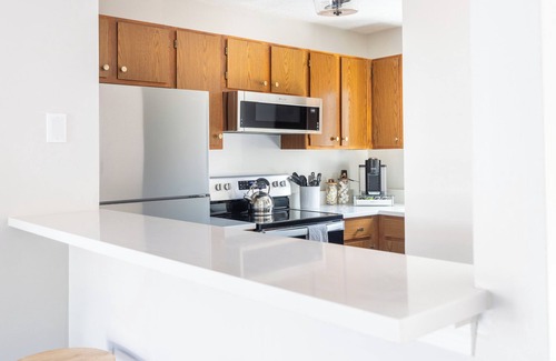 Lynchburg House | Updated 2BR Townhouse Near LU, UofL, Hospitals and Dining