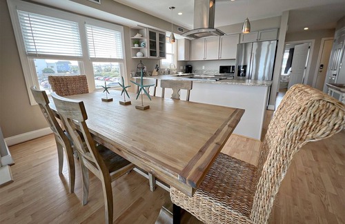 South End House | Updated 3br/3ba Oceanfront townhome with ocean views and direct beach access.