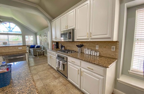 Lantana House | UPDATED 4 BR Home-Argyle Area-24 Min to DFW AIRPORT!