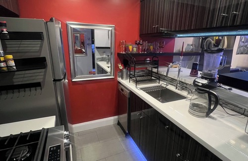 West Hollywood Condo | Updated Beautiful luxury bright condo in center of West Hollywood/balcony-pool