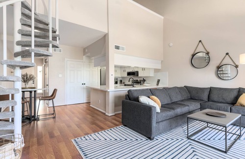 April Sound Condo | Updated Boho condo, dock your boat or enjoy the Conroe Lake views from your deck
