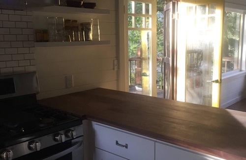 Healdsburg Cabin | Updated cabin, right on Russian River, amazing river access & location!