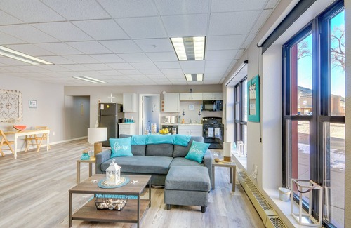 Del Norte Apartment | Updated Del Norte Apartment, Walk to Downtown!
