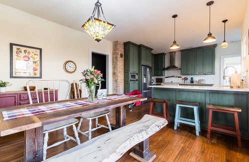 Junius Heights House | Updated East Dallas Home (Walkable to Lakewood)