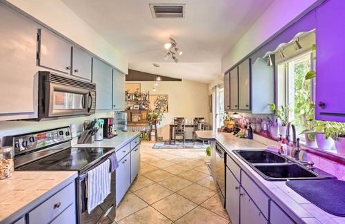 San Carlos Park House | Updated Fort Myers Escape w/Screened Lanai!