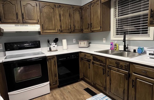 Benton House | Updated home w/huge driveway. Clean, comfy & convenient! Near KY Lake