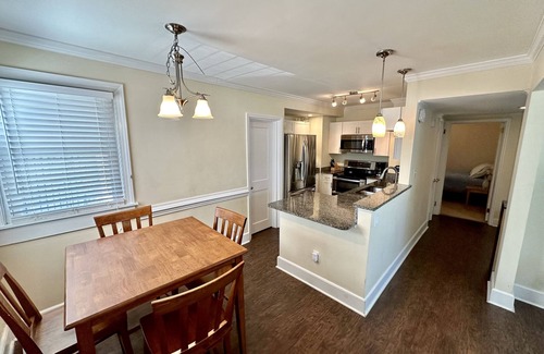 West Ashley House | Updated house, minutes from downtown & beach!