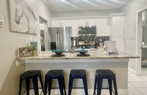 Seminole Condo | UPDATED REMODELED CONDO- NO STAIRS 2 MILES TO THE BEACH! PETS ok! HEATED POOL