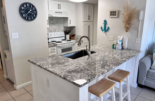 Orange Beach Apartment | Updated studio w/shared outdoor pools and tennis court, family-friendly, & more!