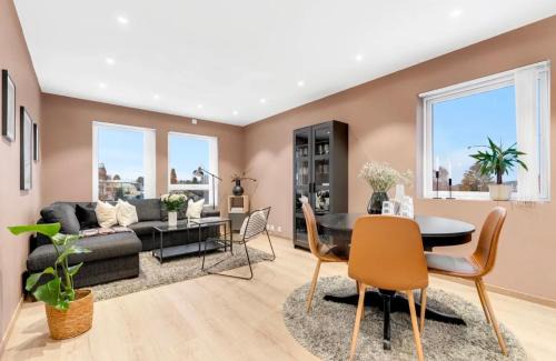 Trondheim Apartment | Upgraded 3 bedroom apartment, close to WC-25