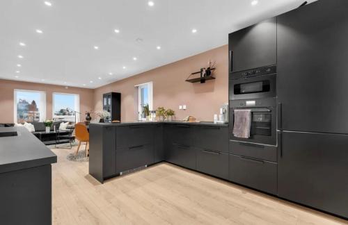 Trondheim Apartment | Upgraded 3 bedroom apartment, close to WC-25