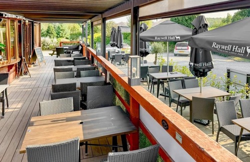 Raywell Ski Chalet | Upgraded for 2025 – Now with Air Hockey/Pool/Table Tennis Combo and Dartboard.