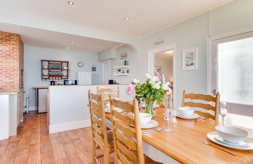 Praa Sands House | Uplands - Three Bedroom House, Sleeps 6