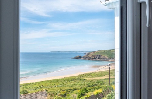Praa Sands House | Uplands - Three Bedroom House, Sleeps 6