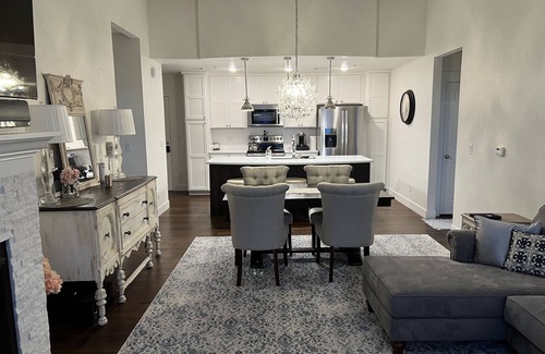 Rigden Farm Apartment | Upscale, 2 bedroom, 2 bath apartment. Convenient location at Rigden Farm.
