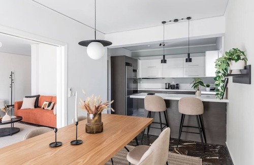Khalandrion Apartment | Upscale 3BR Apartment in Chalandri