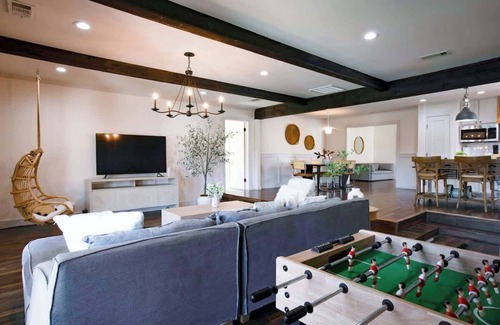 Little Forest Hills House | Upscale 3BR w/ Yard Games + Heated Pool + Hot Tub