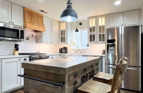 Little Forest Hills House | Upscale 3BR w/ Yard Games + Heated Pool + Hot Tub