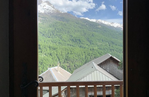 Les Orres Ski Chalet | Upscale chalet with exceptional views