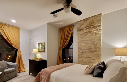 Fort Atkinson Apartment | Upscale downtown apartment