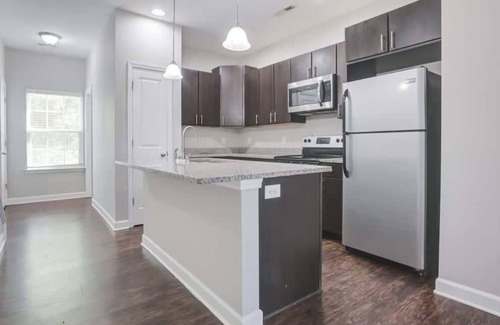 Pineville House | Upscale King 3BR Townhouse Pineville!