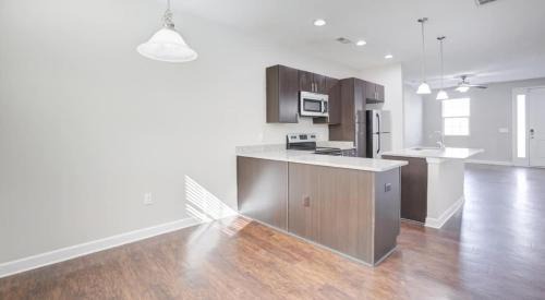 Pineville House | Upscale King 3BR Townhouse Pineville