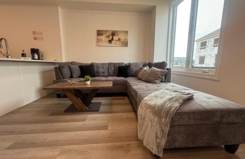 Niagara Falls House | Upscale Niagara Falls Getaway - BRAND NEW