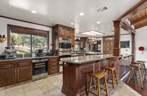 Iowa Hill House | Upscale spacious lake view, hot tub, 5 acres, EV