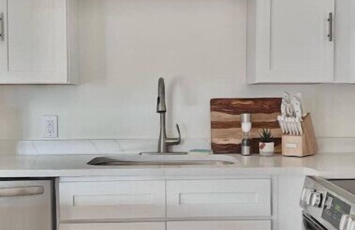 Canaan Valley Apartment | Uptown - Heart of Davis