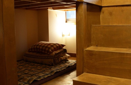 Hwanghak-tong Hostel | Urban Art Stay - Hostel