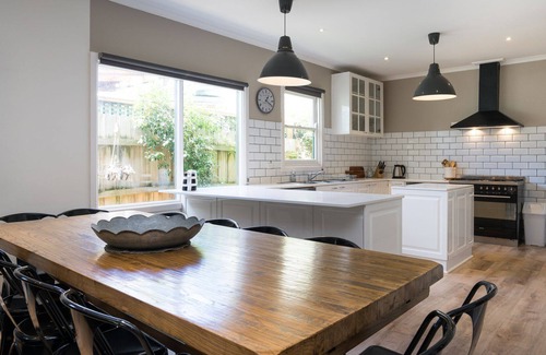 Rosebud House | Urban Beach Retreats Group Accommodation