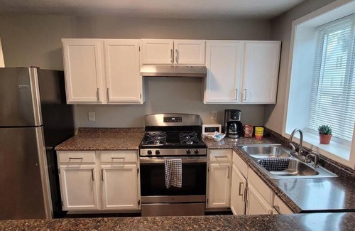 Grand Rapids Apartment | Urban Bungalow - Family Downtown Retreat