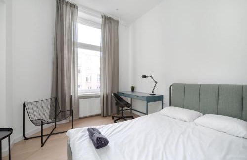 Srodmiescie Apartment | Urban Chic - City Center - Huge and Comfortable -Narutowicza