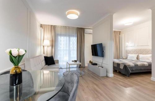 Mirow Apartment | Urban Chic - Mennica Residence Luxury Stay for 10 Guests in Central Warsaw