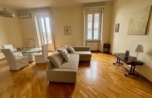 Fiera Apartment | Urban Comfort near Fiera & CityLife