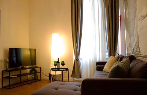Carrobbio Apartment | Urban Domus, Duomo, Milan